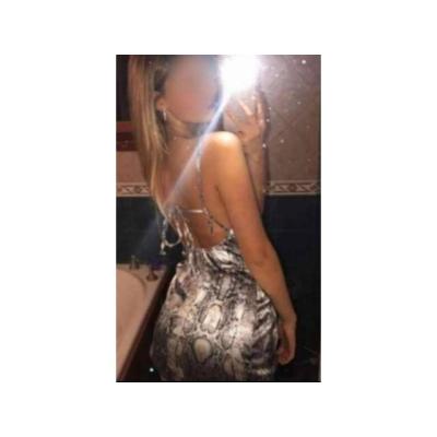 HERMOSA LATINA INDEPENDIENTE  Y FIESTERA