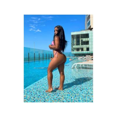 CHICA JOVEN MUY CARIÑOSA. . . .