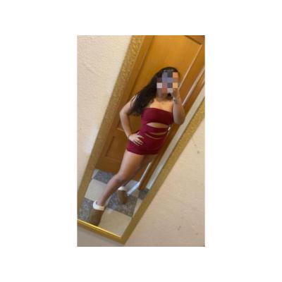 Una jovencita hecha a tu medida fiestera