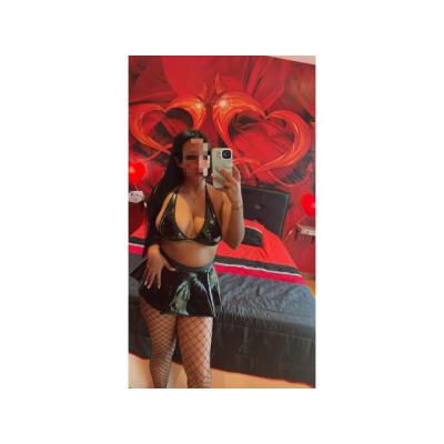 LOQUITA CON GANAS DE PASARLA DELI