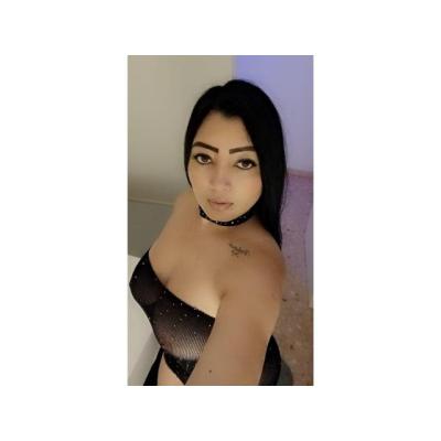 SEDUCTORA  ATRACTIVA COLOMBIANA . . . SALIDAS