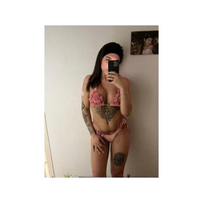 Trans divertida muy cariñosa ardiente 24/7