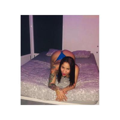 QUIERO COMPARTIR CONTIGO MOMENTOS UNICOS