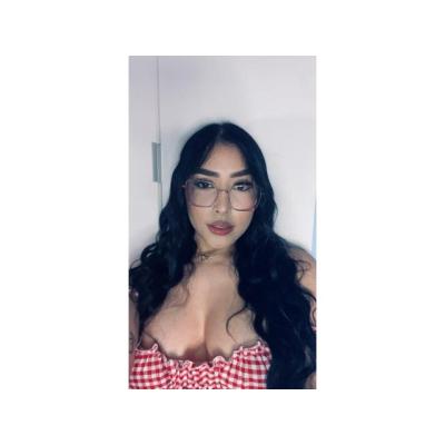 XYESSY ME ENTREGARE A TODOS TUS DESEOS