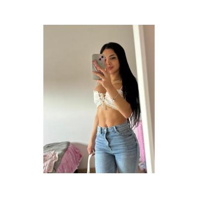 ANDREA DIVERTIDA Y ENTREGADA