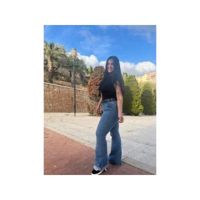 SEXY JOVENCITA DE MENTE ABIERTA