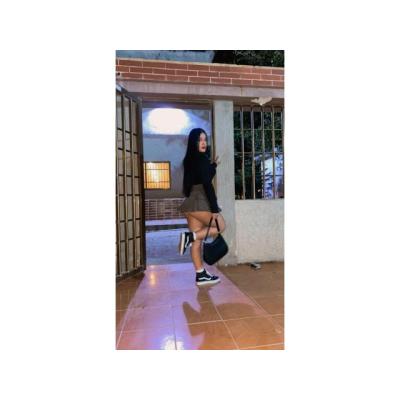 Maddy inexperta con ganas de disfrutar