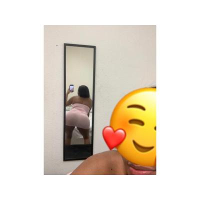 UN BOMBONAZO DE MUJER PARA DISFRUTAR