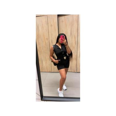 CAUTIVADORA JOVENCITA . . . NOVEDAD