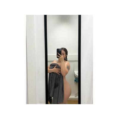 TENGO UN COÑITO BOTA LECHE QUIERES PROBAR?