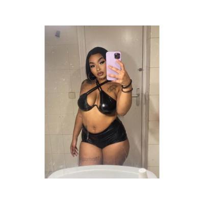 CURVAS EXPLOSIVAS Y COÑO ARDIENTE