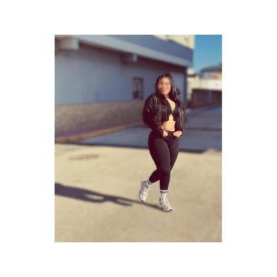 IMPLICADA Y SEXY MUY ARDIENTE. . . SALIDAS