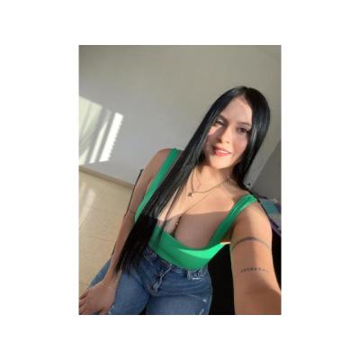 SENSUAL JOVENCITA CON CUERPO ENCANTADOR