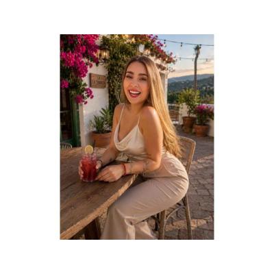 LATINA SEDUCTORA MUY ARDIENTE. . . SALIDAS