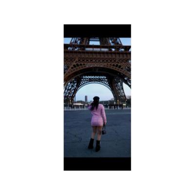 PARIS EXPERTA EN COMPLACER .