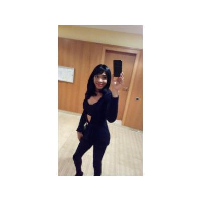 RICA TRANS VERSATIL CON POLLA BABOSITA