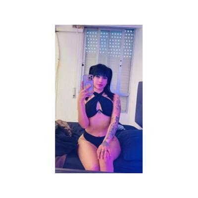 SOY UNA DIOSA MAMANDO POLLA