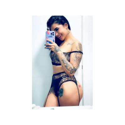 SOY UNA DIOSA MAMANDO POLLA