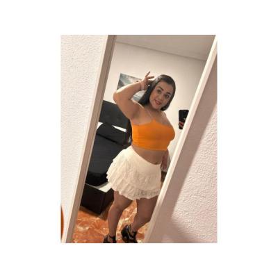 joven muy simpatica y sensual