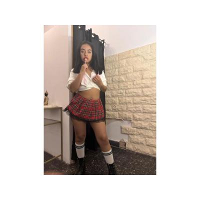 MILENA PROFE DE ARTES BUSCA UN PROFE SEXUAL