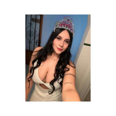 LATINA MUY SENSUAL