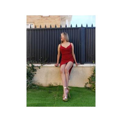 ESPECTACULAR  MUJER RUBIA CALIENTE /SALIDAS