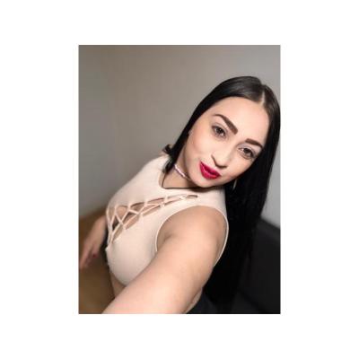 DERROCHE DE SENSUALIDAD EN TU ZONA  / SALIDAS