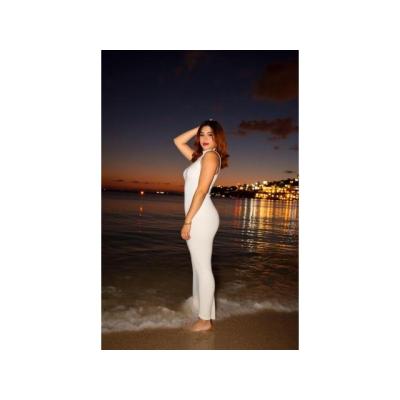 LA MAS CALIENTE LATINA