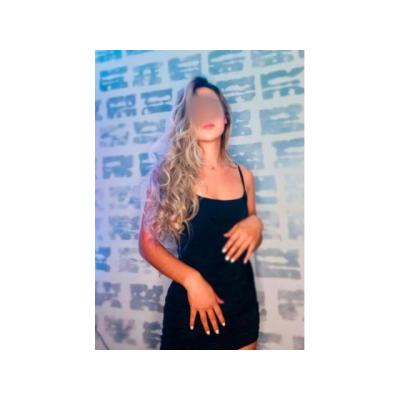 me pongo en 4 para que mires mi flor