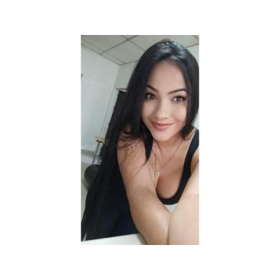 Las curvas quedan M-30 !! Pelo larguísimo