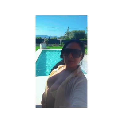 LATINA ARDIENTE Y CON CURVAS NATURALES