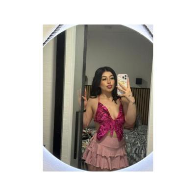 MARTINA , TERNA MASSATGISTA COS A COS -