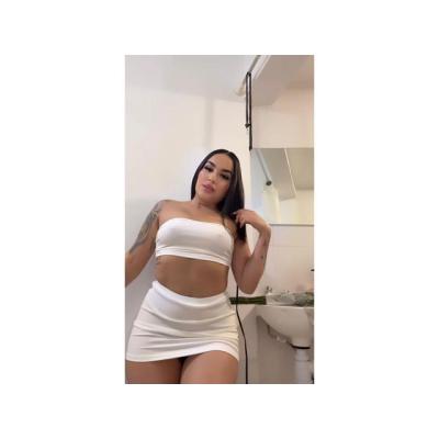 NATY, EXOTICA Y JUGUETONA