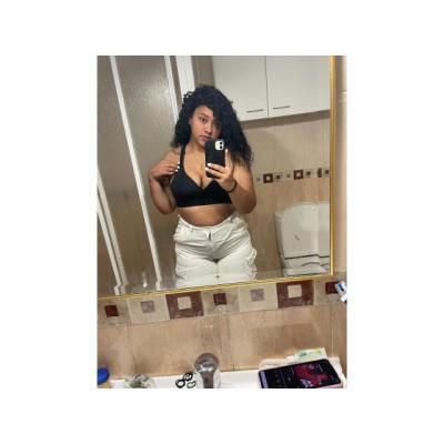 (i) TENGO CASA SOLA VEN CARIÑO