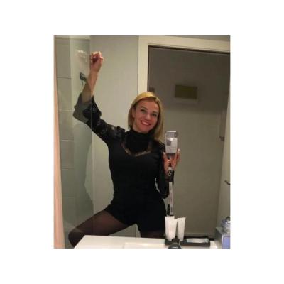 EVA Mujer LATINA una diosa ven