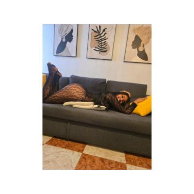 KLOE LATINA toda una diosa de otro