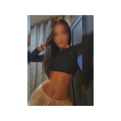 MEGAN CULONA CON CURVAS PERFECTAS
