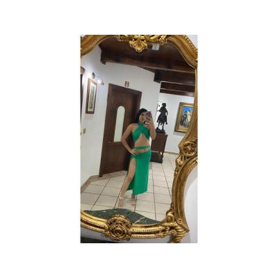 (i) LUNA, DELGADITA MUY CALIENTE