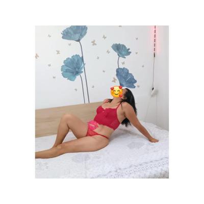 YENNI MADURITA COLOMBIANA RECIÉN LLEGADA