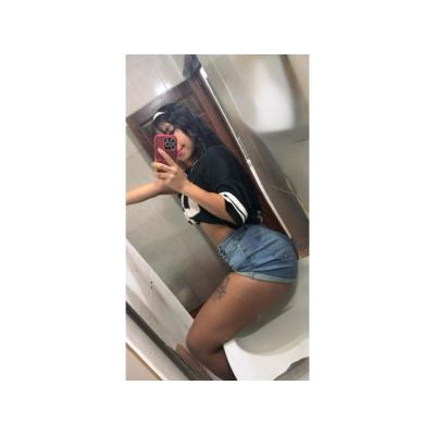 PERRA CACHONDA CON GANAS DE POLLA