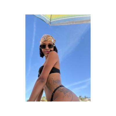 HERMOSAS JOVENCITAS EN COLLBLANC