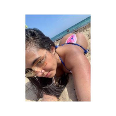 (i) MIA ARDIENTE CON MUCHO PLACER