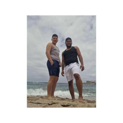 Latinos complacientes