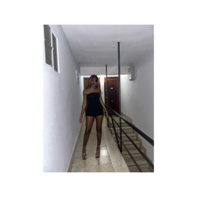 LINDA MULATA CON GANAS DE FOLLAR