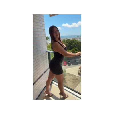 colombiana peliroja tatuada