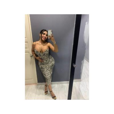 MORENA DE GLUTEOS GRANDES