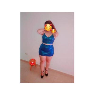 LATINA DE PIEL CANELA EN VERA