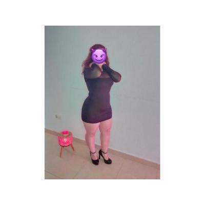 LATINA DE PIEL CANELA EN VERA