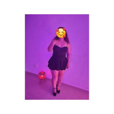 LATINA DE PIEL CANELA EN VERA