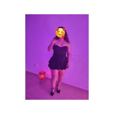 LATINA DE PIEL CANELA EN VERA